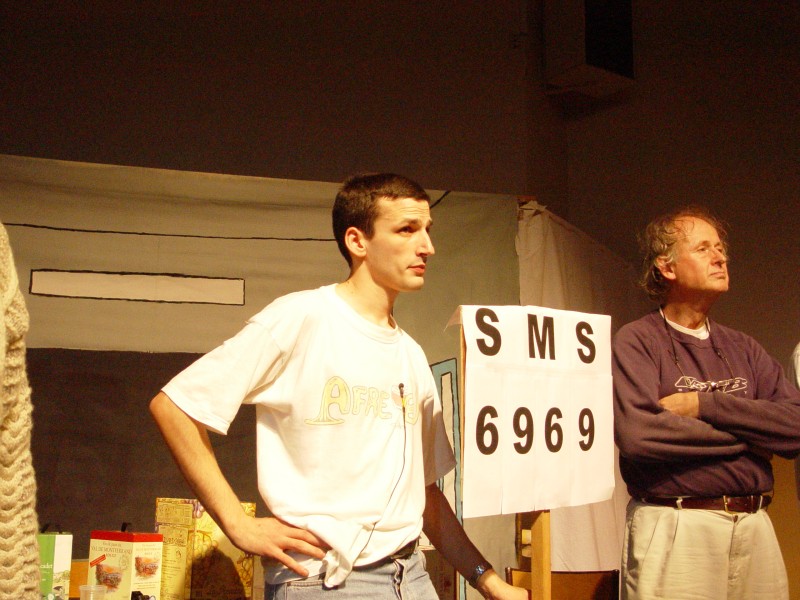 10-comgag40.jpg