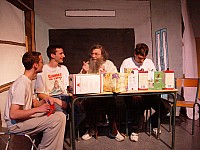 10-comgag17.jpg