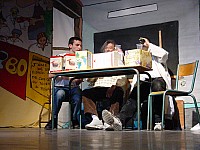 10-comgag3.jpg